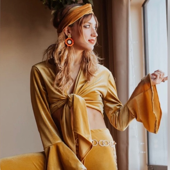 Rosemary Retro Velvet Tie Top - Picture 6 of 6